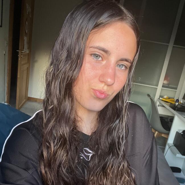 Babysitter in Bons-en-Chablais: Alexiane