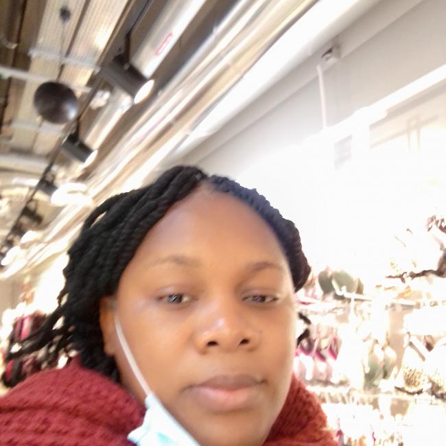 Baby-sitter in Woluwé-Saint-Lambert: Valérie