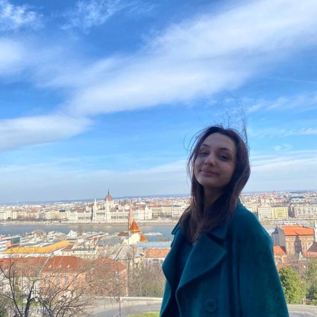 Babysitter a Bonate Sotto: Ilaria