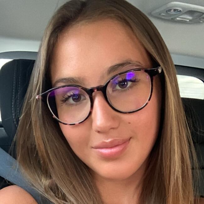 Babysitter in Le Cannet: Clara