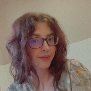 Babysitter in Jordan Springs: Tiffani Jayne