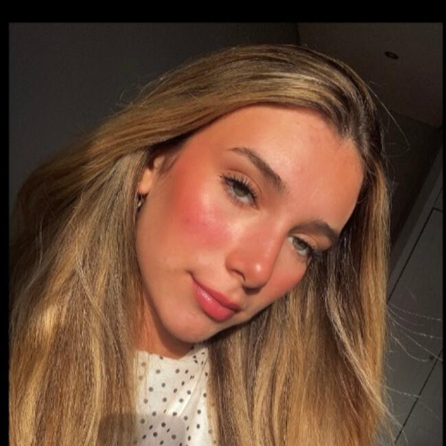 Babysitter in Viana do Castelo: Júlia