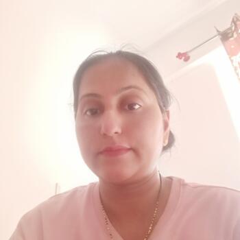 पुणे में बेबीसिटिंग की नौकरी: Vrushali