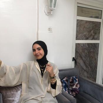 Babysitter in Casablanca: Ahlam