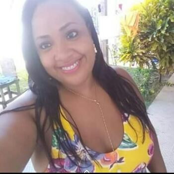 Babysitter in Salvador: Suelen