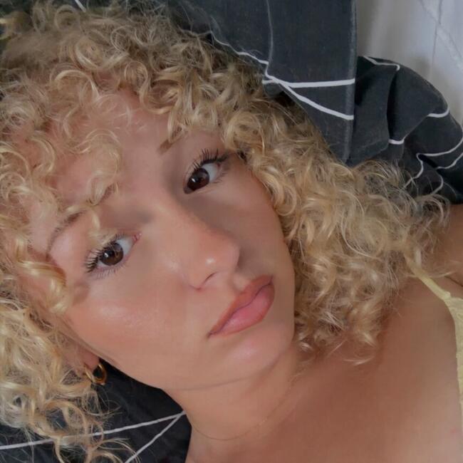 Babysitter in Varennes-sur-Seine: Maloa
