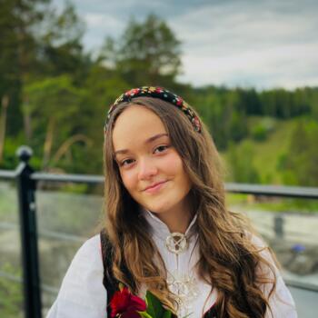 Barnevakt i Åmot (Viken): Eline