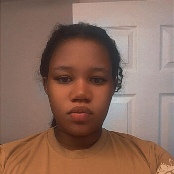 Babysitter in Brockton: Gabrielle