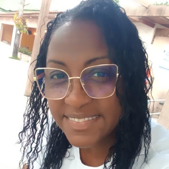 Babysitter in São João de Meriti: Renata