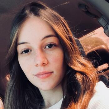 Babysitter Maringá: Luana