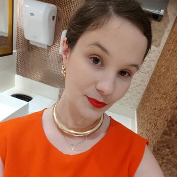 Babysitter Curitiba: Mirella