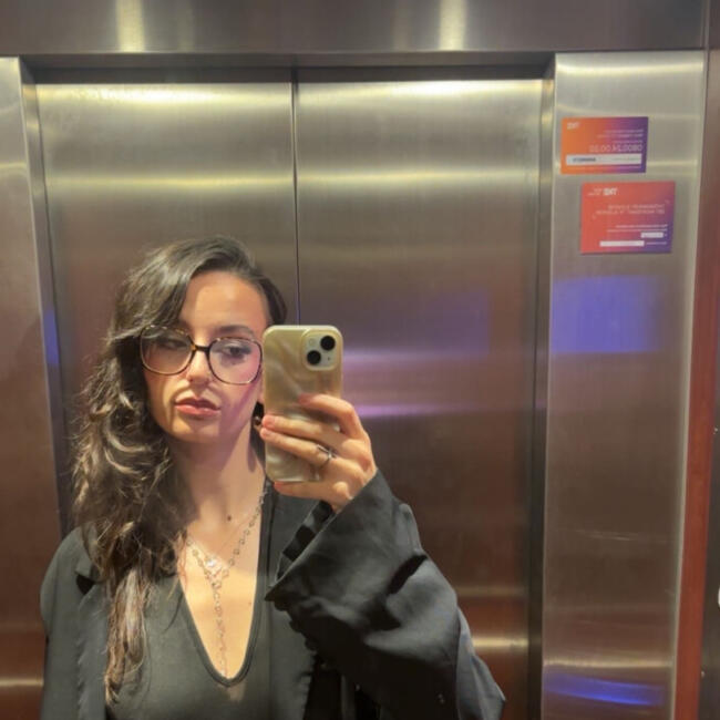 Babysitter in Brest: Julie