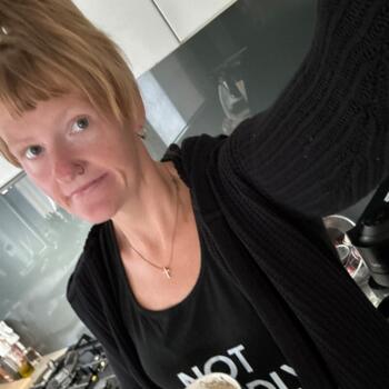 Babysitting job in Rockingham: babysitting job Teeharnie