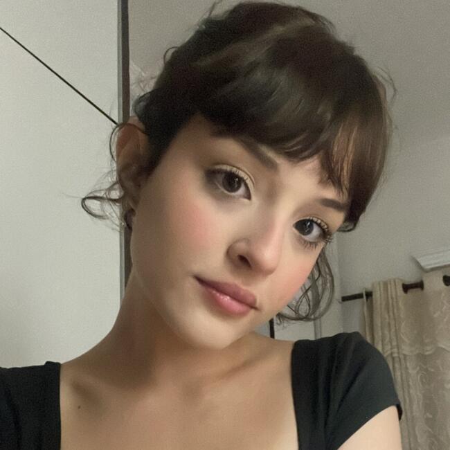 Babysitter in Contagem: Paula