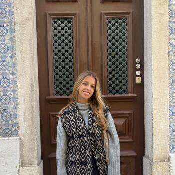 Babysitter in Lisbon: Isa