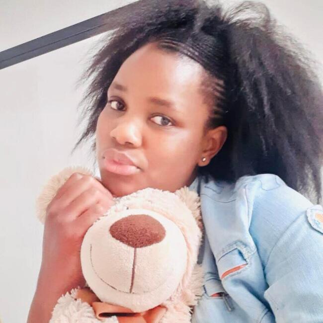 Babysitter in Johannesburg South: Primrose
