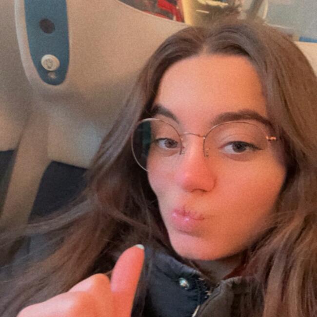 Babysitter in Mont-Saint-Aignan: Maeva