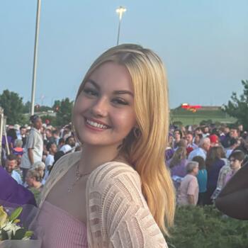 Babysitter in Kansas City (Kansas): Nadia