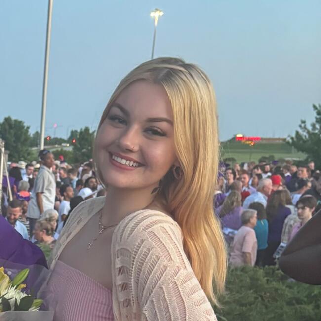 Babysitter in Kansas City (Kansas): Nadia