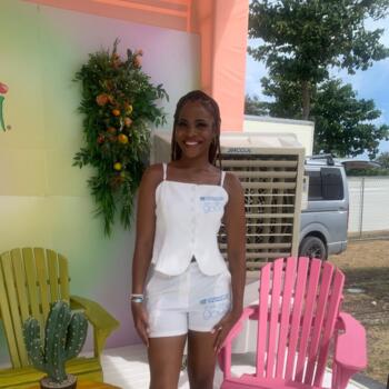 Babysitter in Portmore: Jeruel