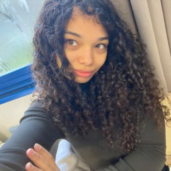 Babysitter in Melun: Aaliya