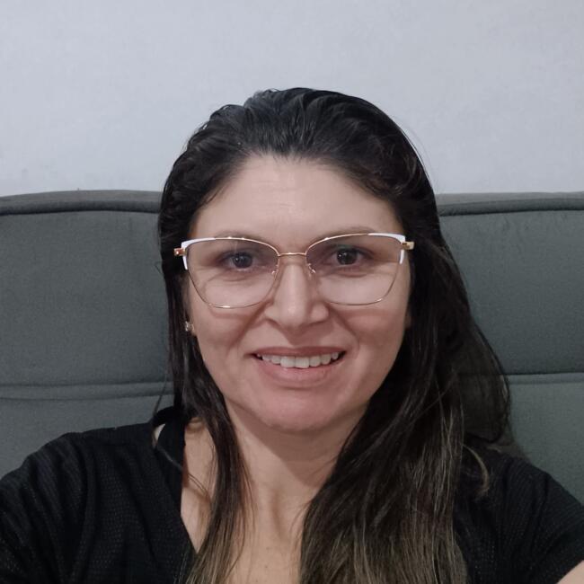 Babysitter in São José dos Campos: Maria