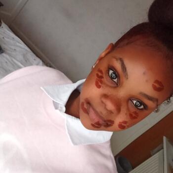 Babysitter Swindon: Lisa