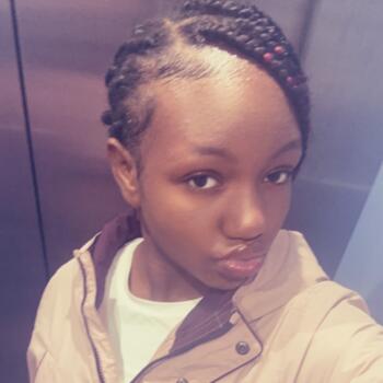 Babysitter Nidau: Kayla