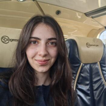 Babysitter in Gloucester: Eirini