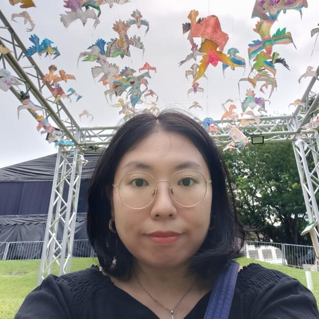 Babysitter in Singapore: Faye