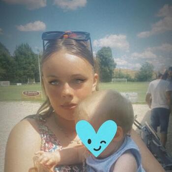 Babysitter in Bâgé-le-Châtel: Chloe
