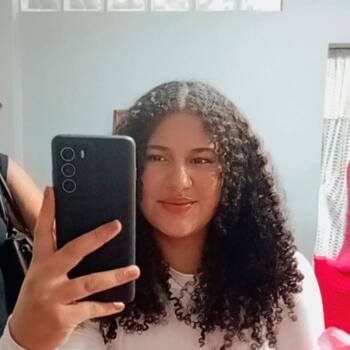 Babysitter in Guarujá: Julia