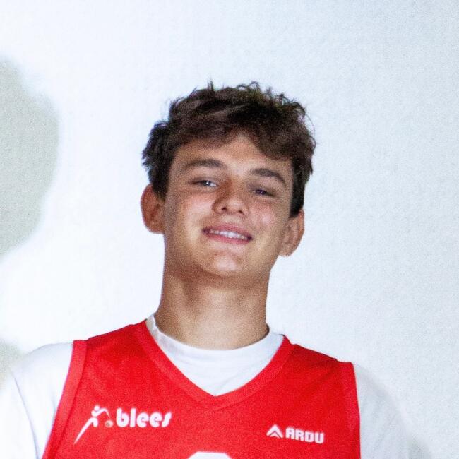 Babysitter in Sourcieux-les-Mines: Camille