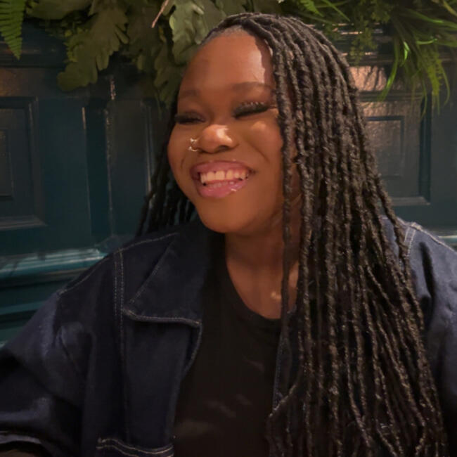 Babysitter in Saint-Cyr-l'École: Mina-Esther