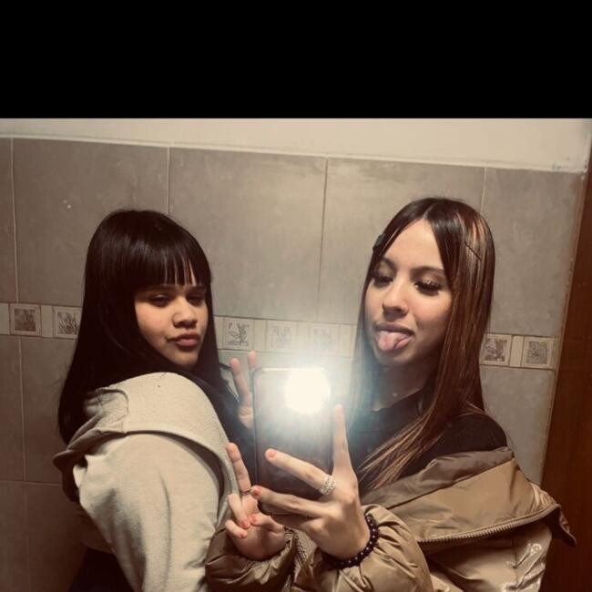 Babysitter in Montevideo: Florencia y mia