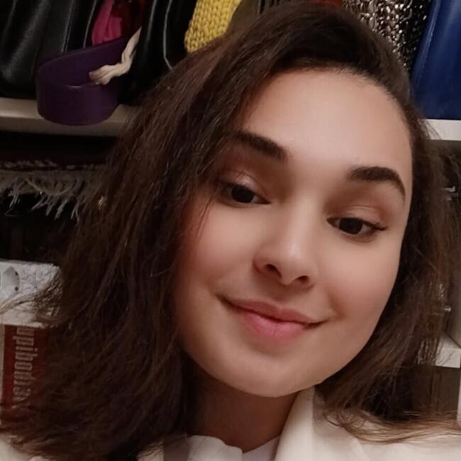 Babysitter in Bezons: Hiba
