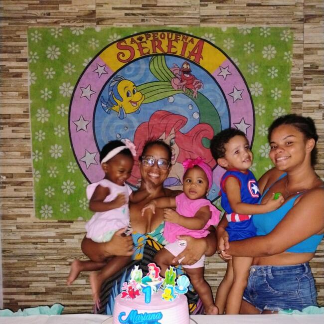 Emprego de babá em Nova Iguaçu: Daiane