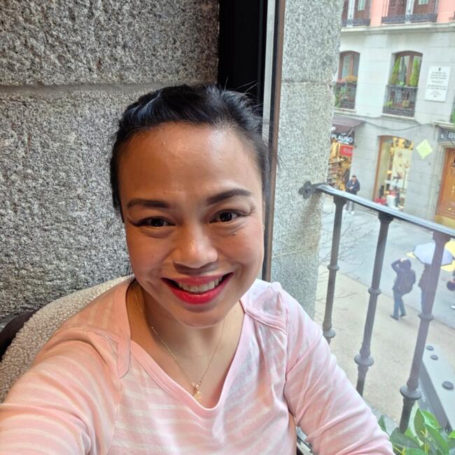 Babysitter in Madrid: Avery Athene