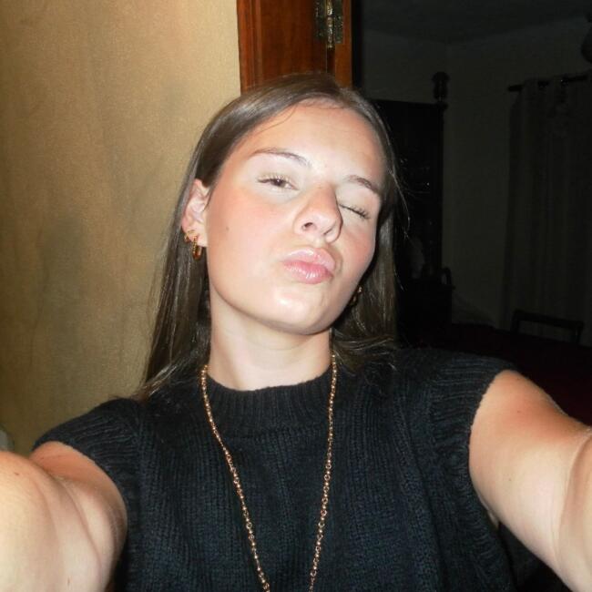 Babysitter in Biganos: Giuliana