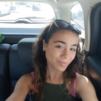 Babysitter in Florence: Aurora