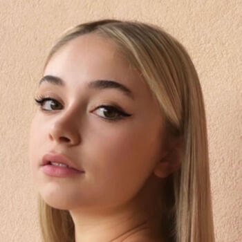 Babysitter Caresanablot: Vanessa