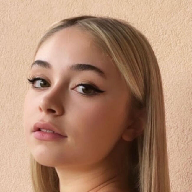 Babysitter a Caresanablot: Vanessa