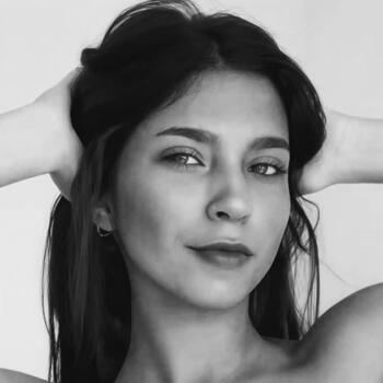 Babá em Peruíbe: Isabella