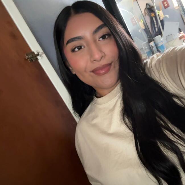 Babysitter in Downey: Ashley