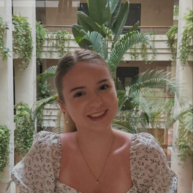 Babysitter in Bristol: Georgie