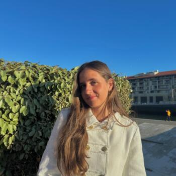 Babysitter in Bordeaux: Julie