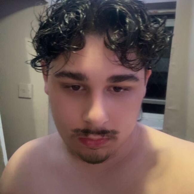 Babysitter in Bolton: Santiago