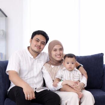 Lowongan pekerjaan babysitting di Kota Surabaya: lowongan pekerjaan babysitter Aldy