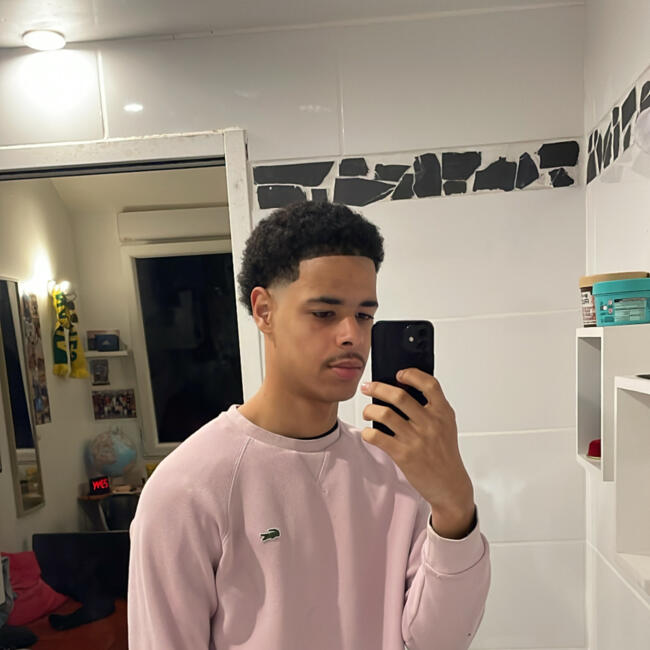 Babysitter in Nantes: Louca