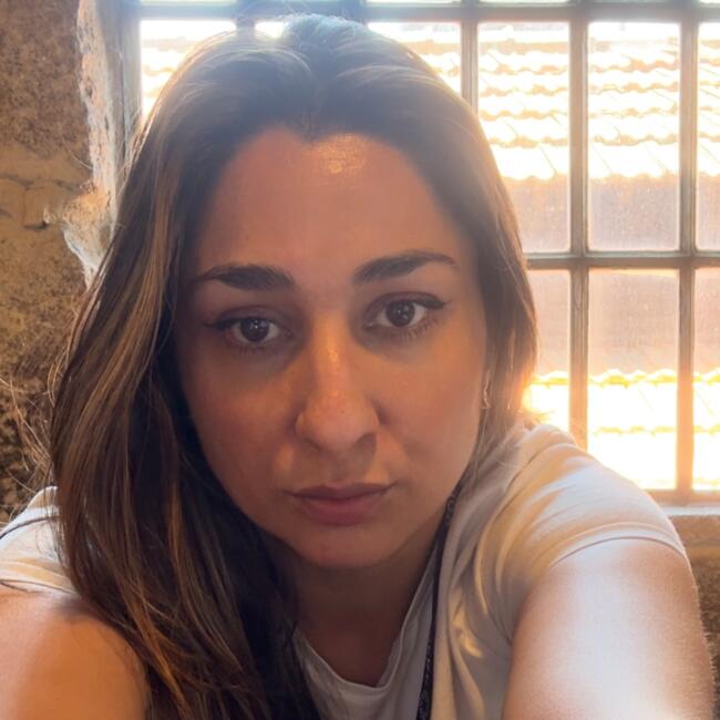 Trabalho de babysitting em Vila Nova de Gaia: Altyn